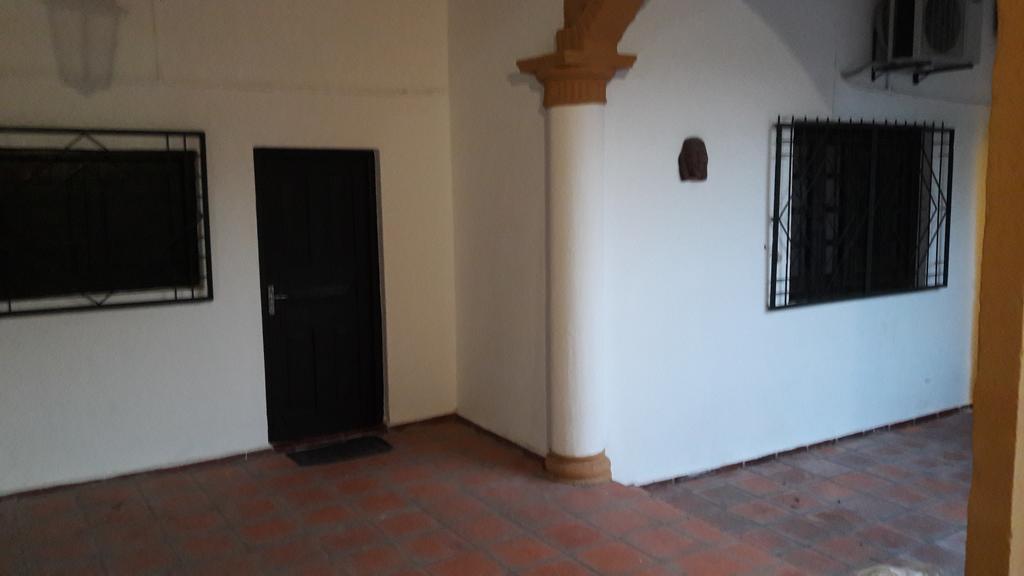 Residencia Leones De Castilla Asuncion Buitenkant foto